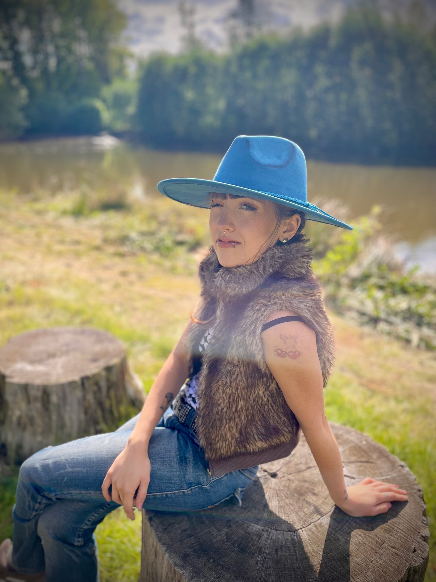 Cowboyhatt Havssköldpaddor och tropiska blommor